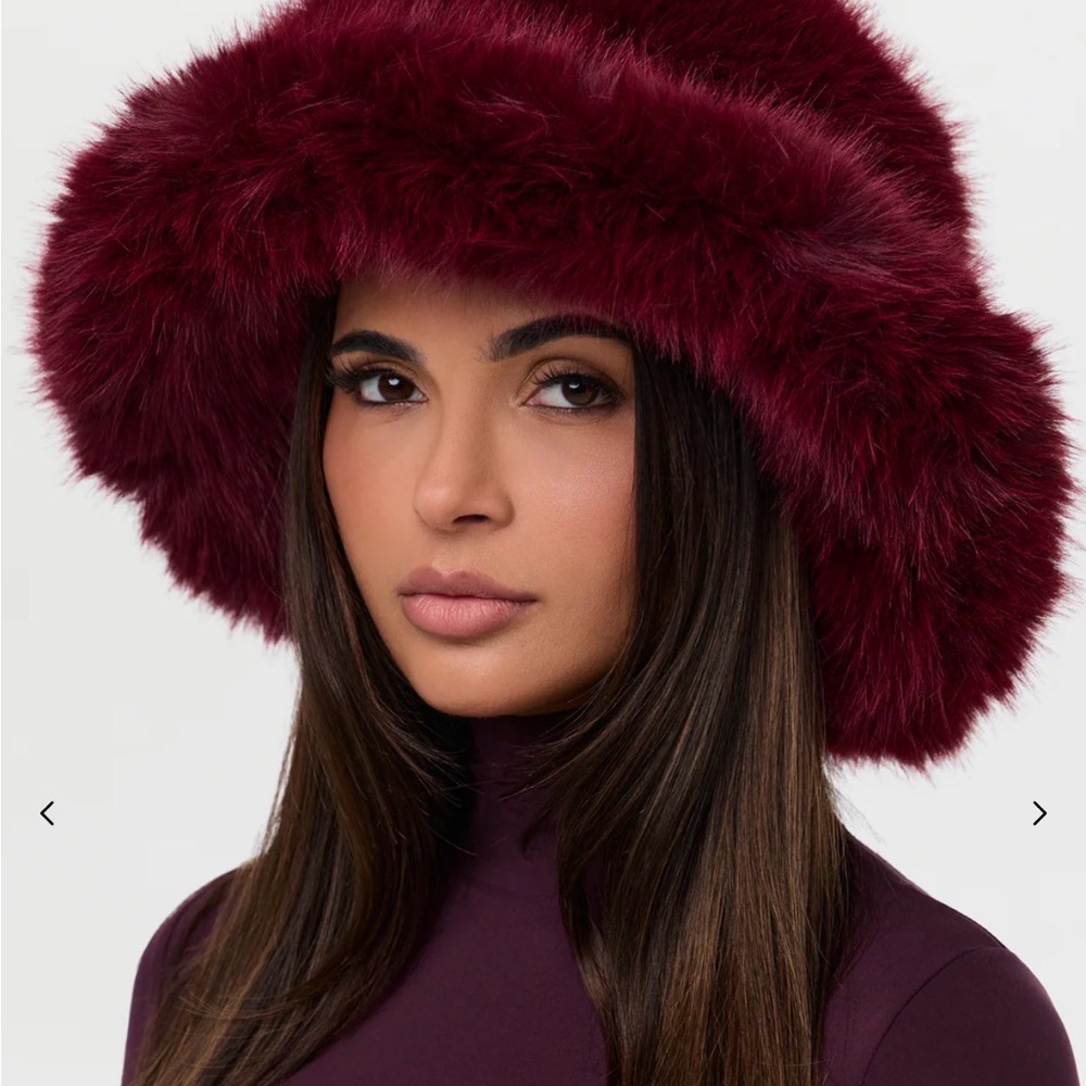 NAKED WARDROBE FAUX FUR OVERSIZED BUCKET HAT